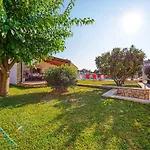 Marina 1 With Shared Pool Lejlighed