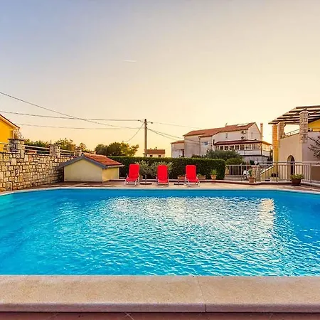 Marina 1 With Shared Pool Lejlighed *