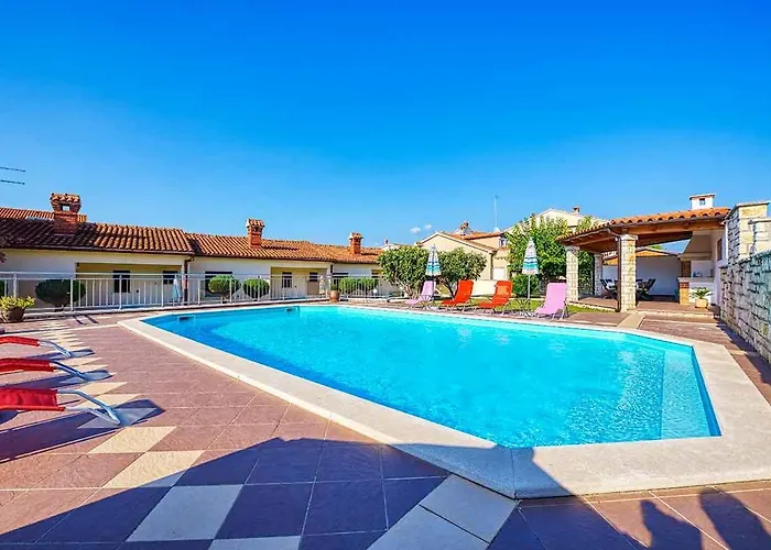 Apartment Marina 1 With Shared Pool